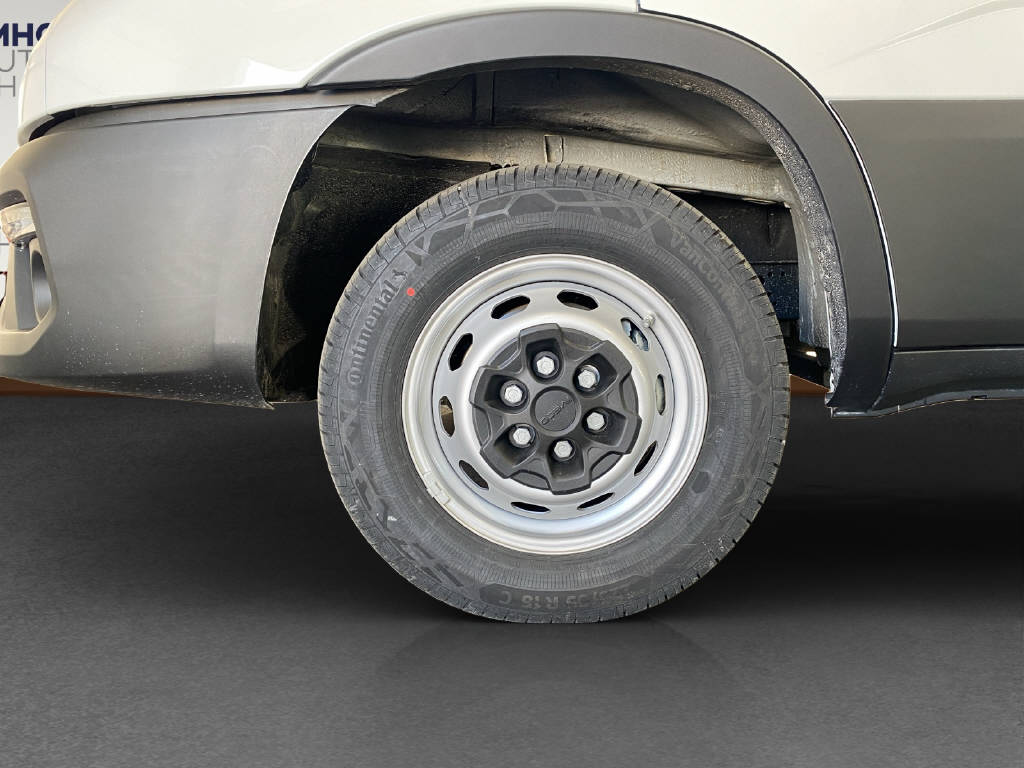 imho8269_2806293 vehicle image