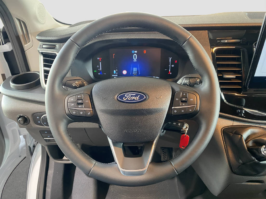 imho8269_2806294 vehicle image