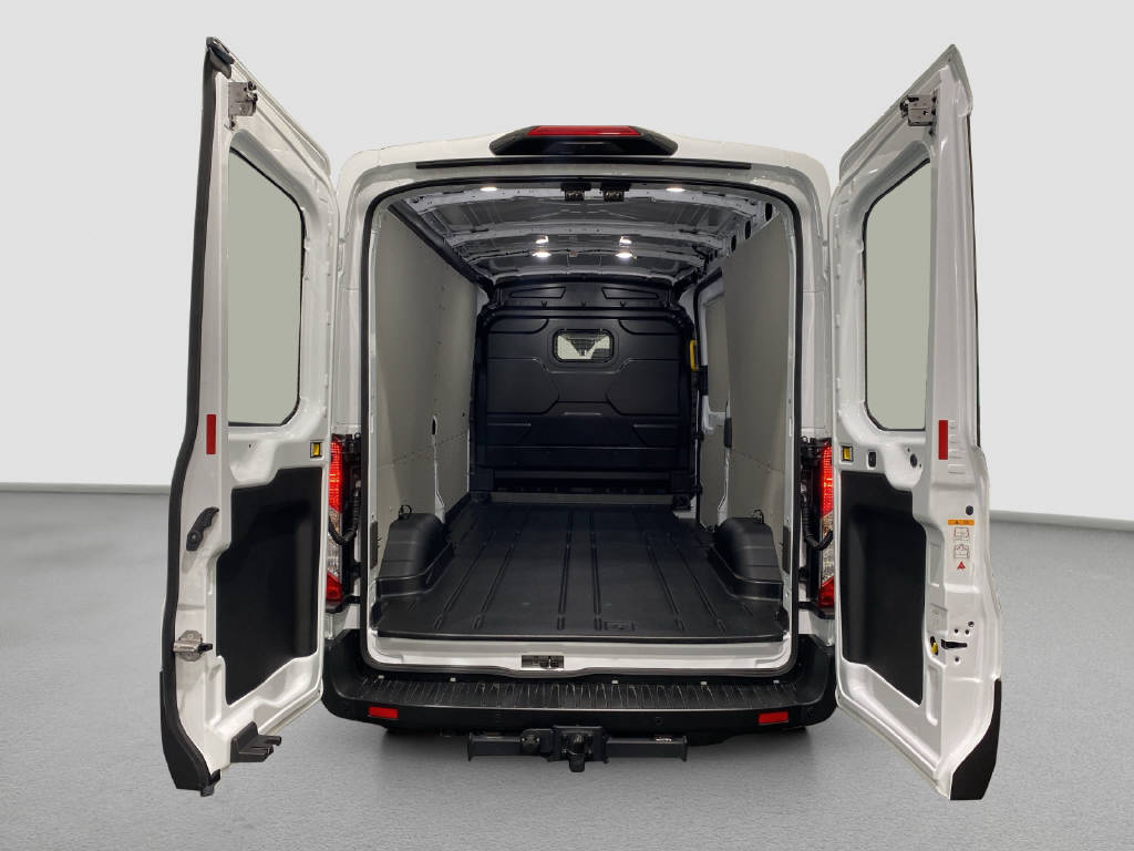 imho8269_2806294 vehicle image