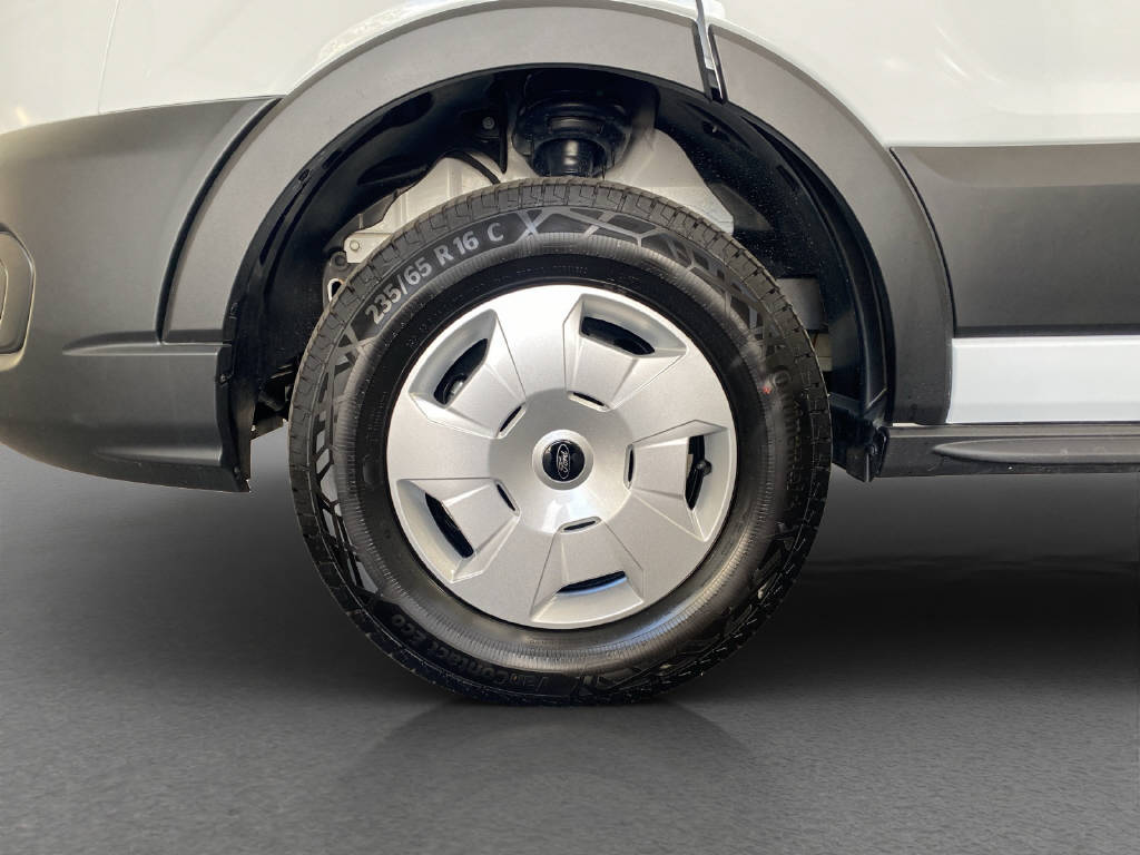 imho8269_2806294 vehicle image