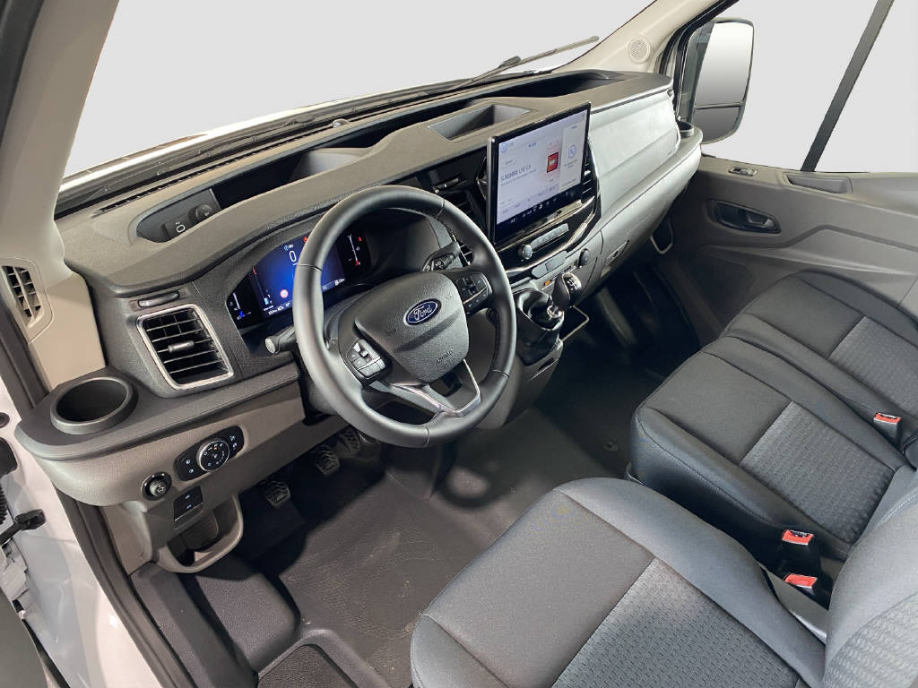 imho8269_2806294 vehicle image