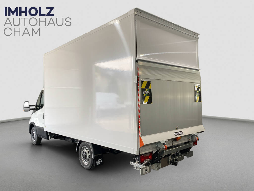 imho8269_2805736 vehicle image