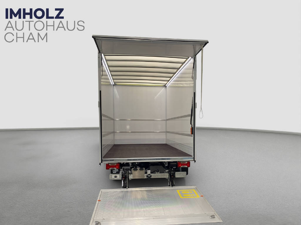 imho8269_2805736 vehicle image