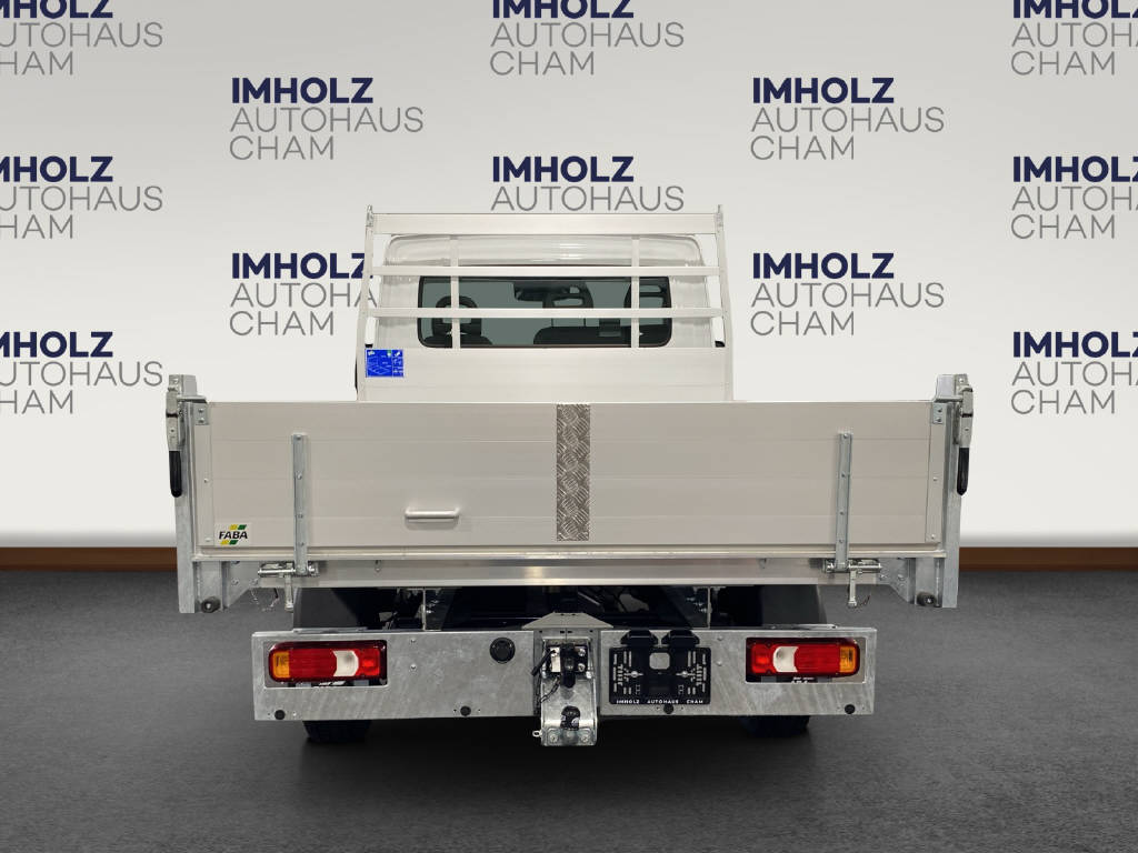 imho8269_2805737 vehicle image