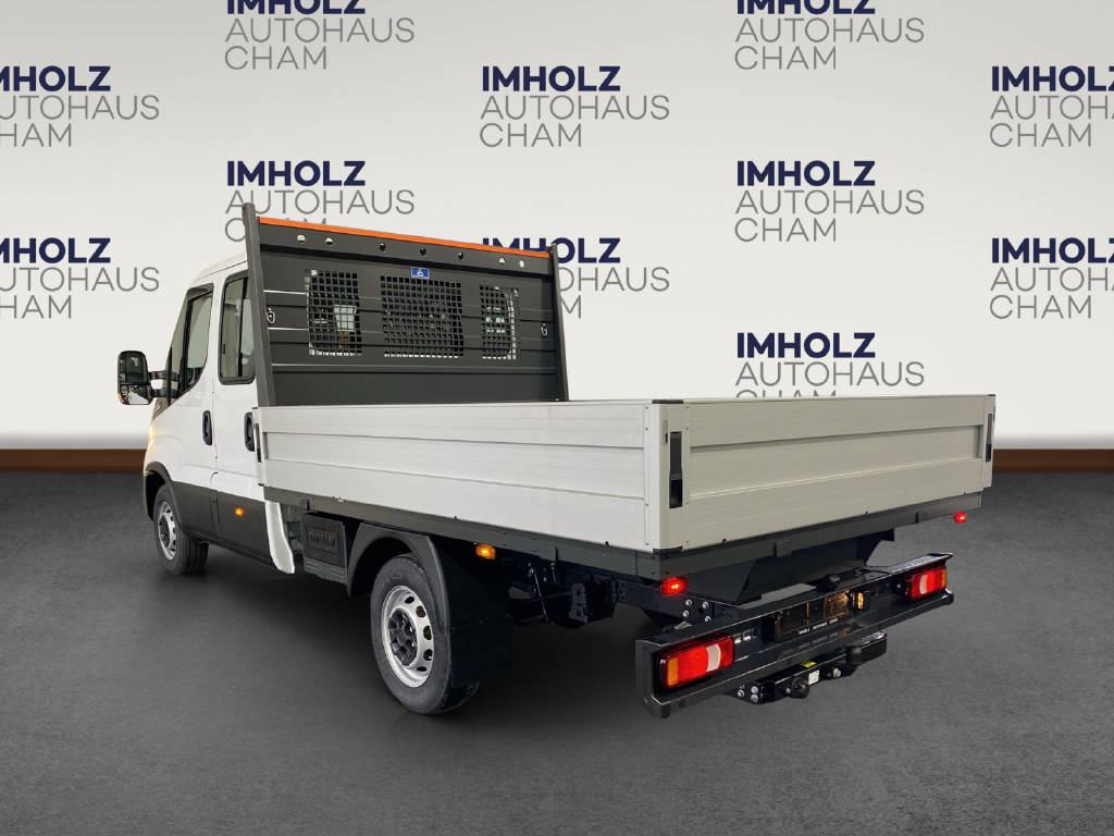 imho8269_2805738 vehicle image