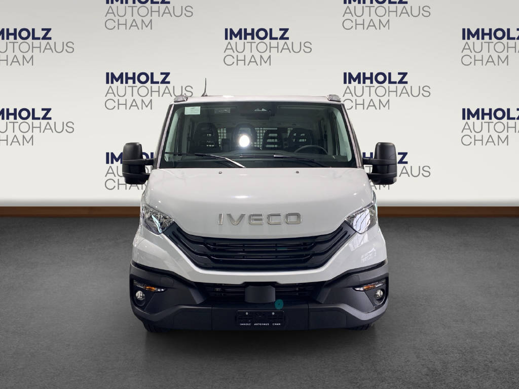 imho8269_2805738 vehicle image