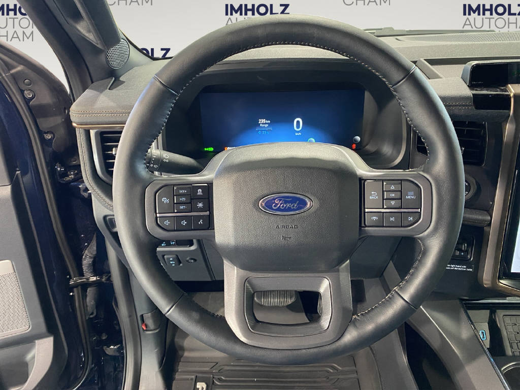 imho8269_2805739 vehicle image