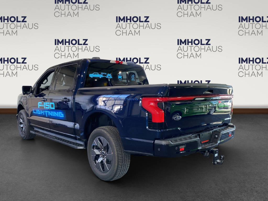 imho8269_2805739 vehicle image