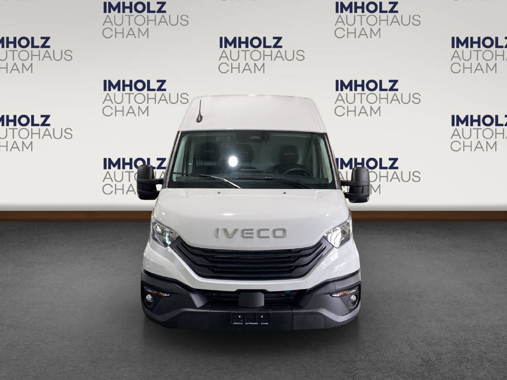 imho8269_2805741 vehicle image