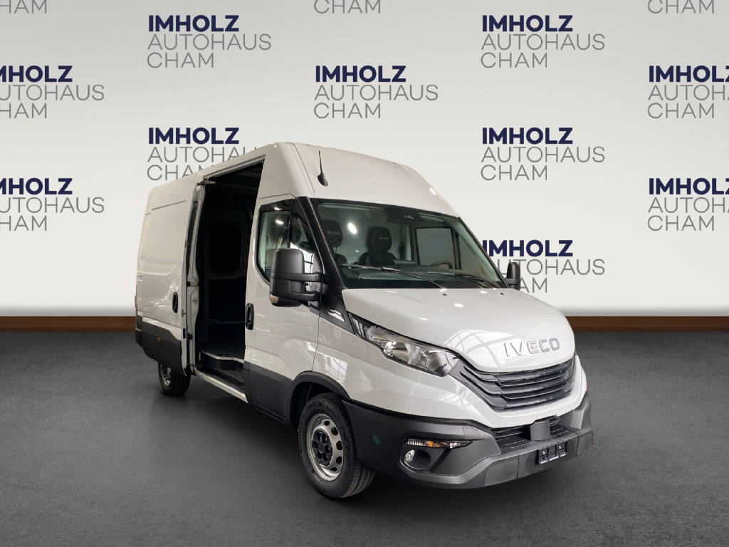 imho8269_2805741 vehicle image