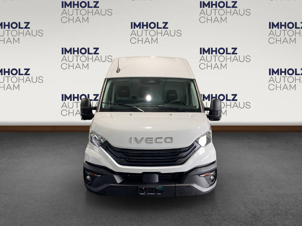 imho8269_2806301 vehicle image