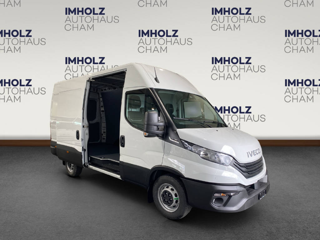 imho8269_2806301 vehicle image