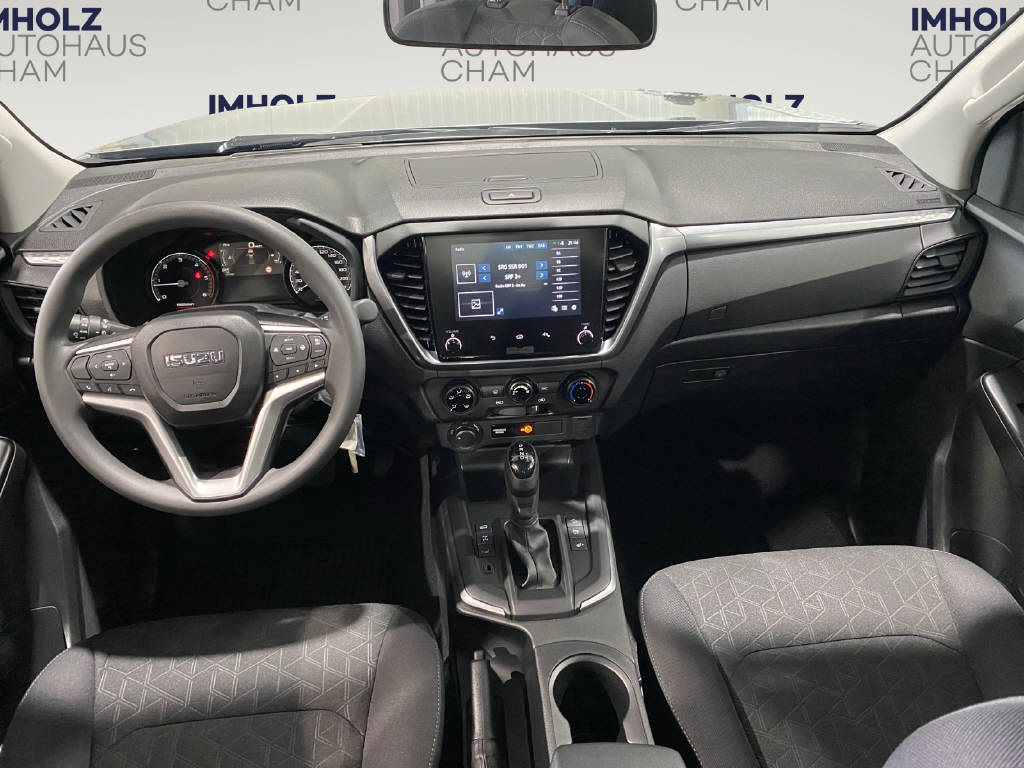 imho8269_2805743 vehicle image