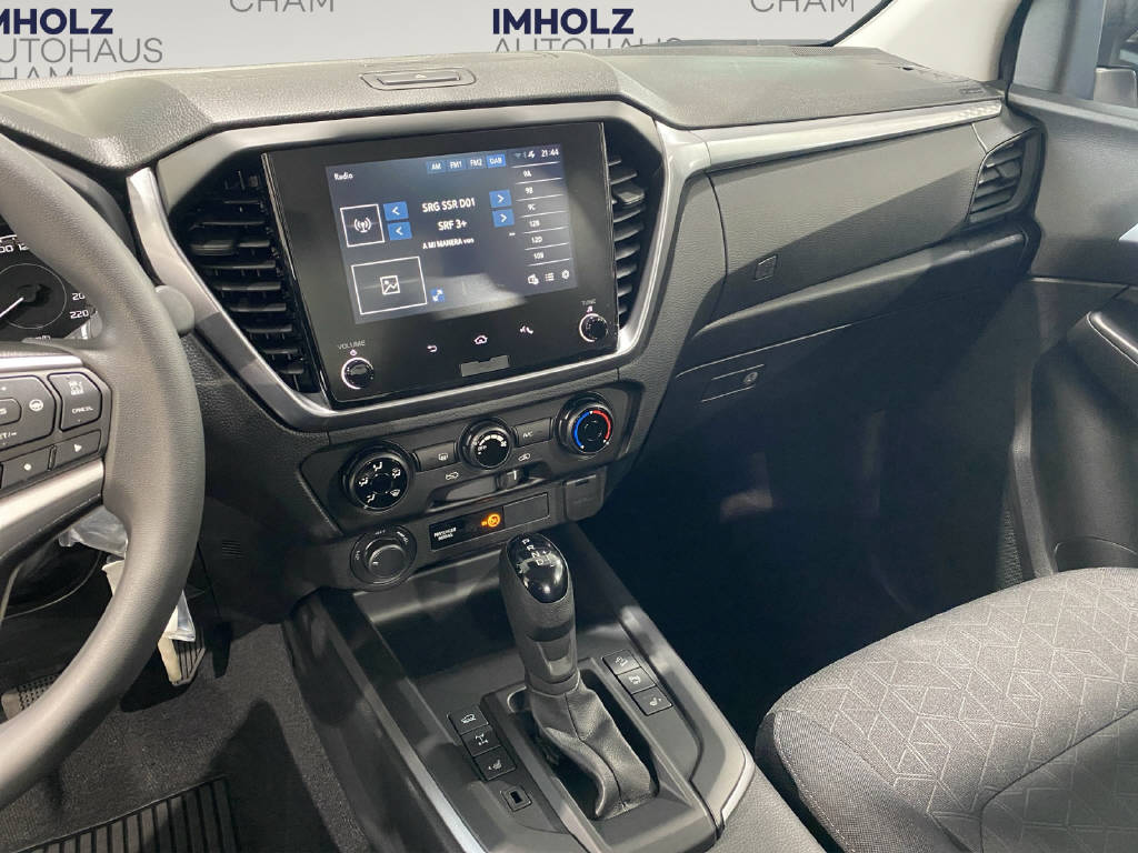 imho8269_2805743 vehicle image