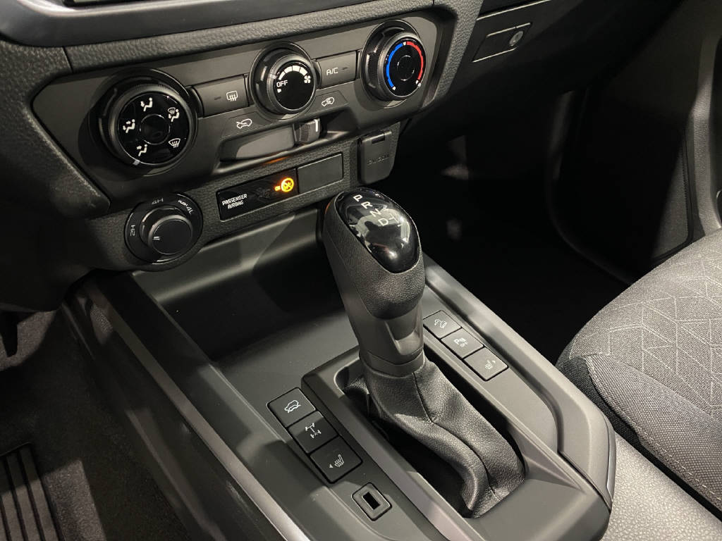 imho8269_2805743 vehicle image