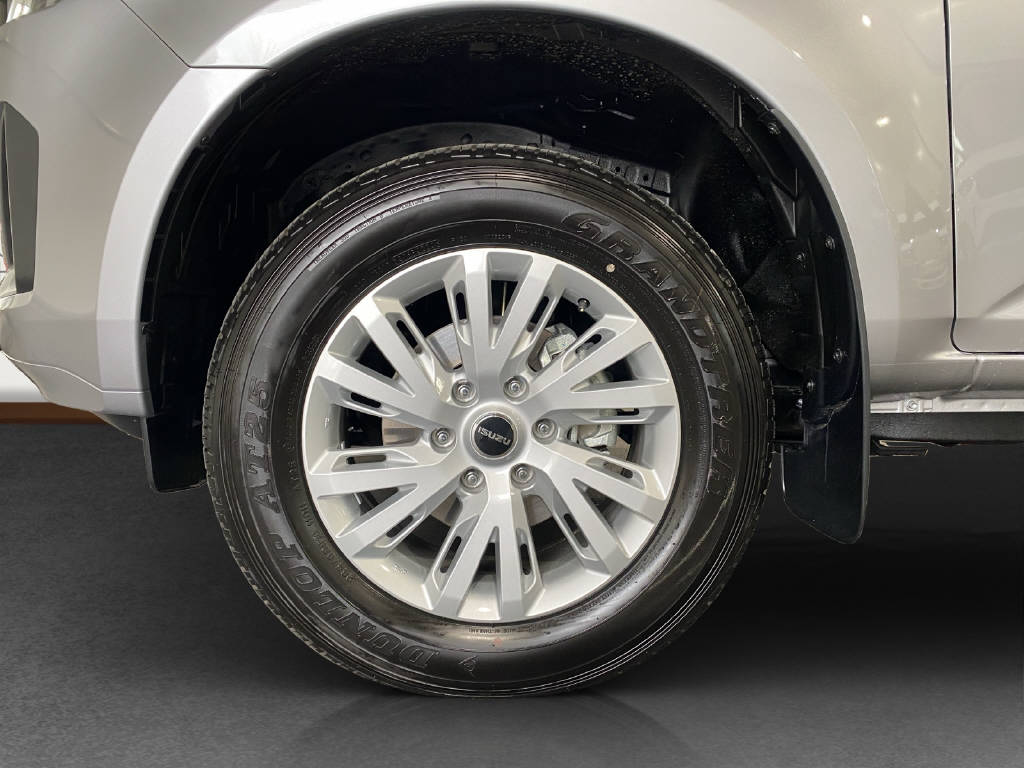 imho8269_2805743 vehicle image