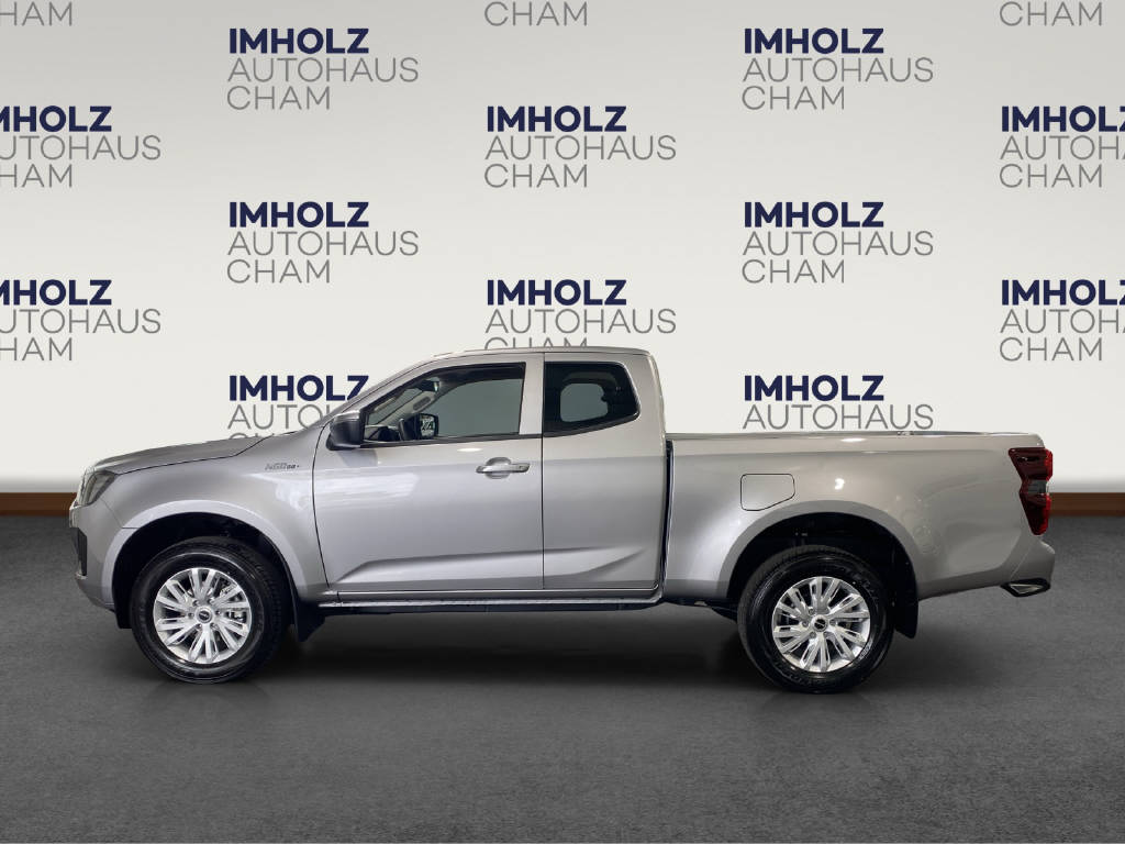 imho8269_2805743 vehicle image