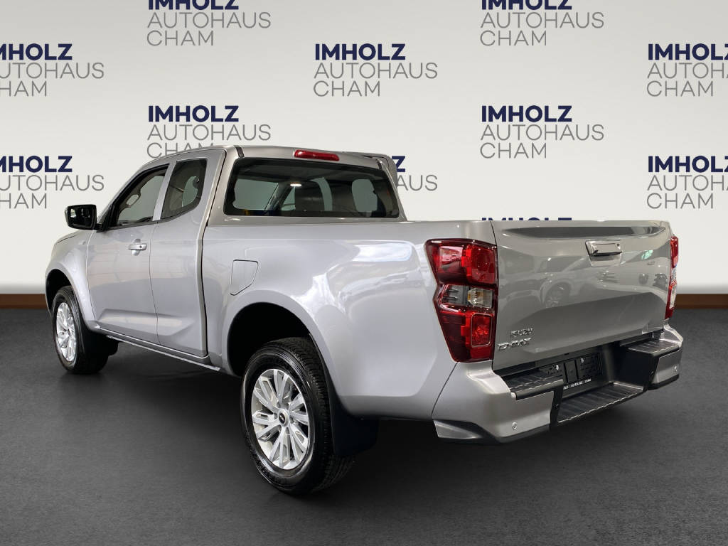 imho8269_2805743 vehicle image