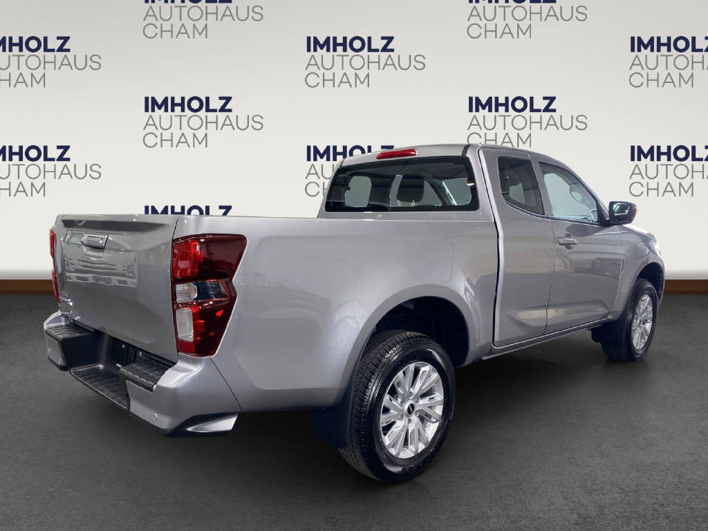 imho8269_2805743 vehicle image