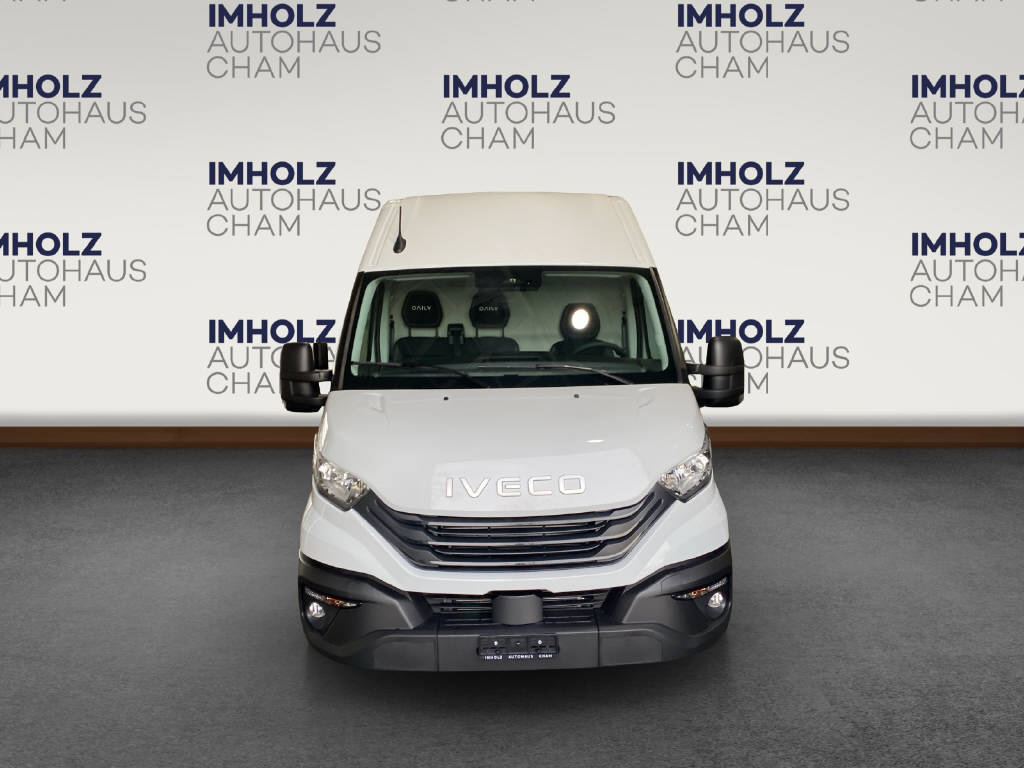 imho8269_2806303 vehicle image