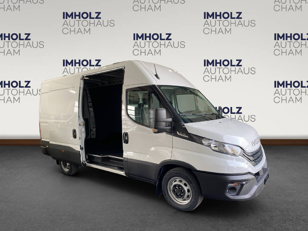 imho8269_2806303 vehicle image