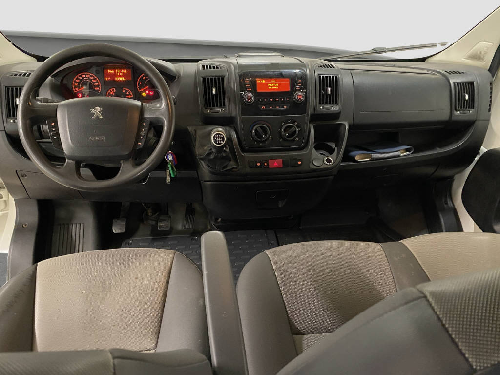 imho8269_2806304 vehicle image