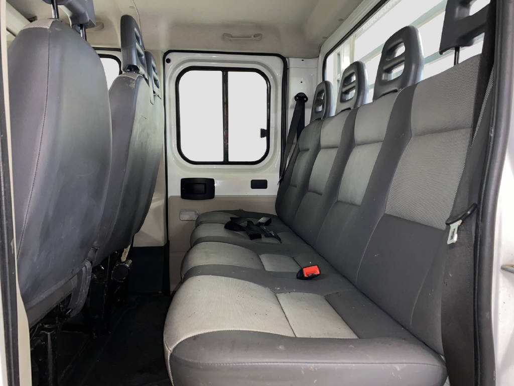 imho8269_2805745 vehicle image