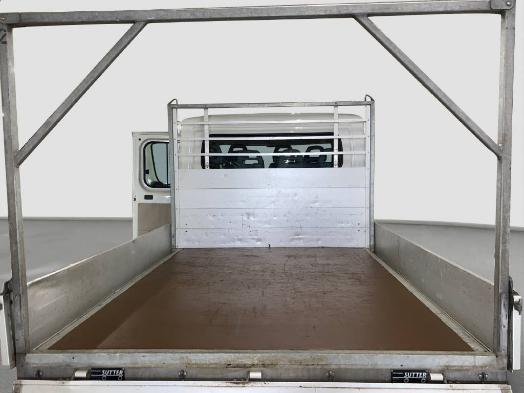 imho8269_2805745 vehicle image