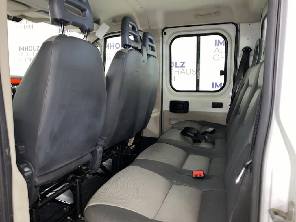 imho8269_2805745 vehicle image