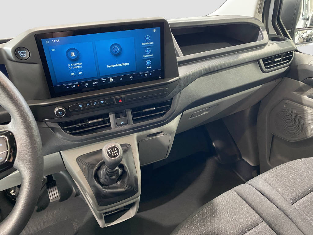 imho8269_2805746 vehicle image