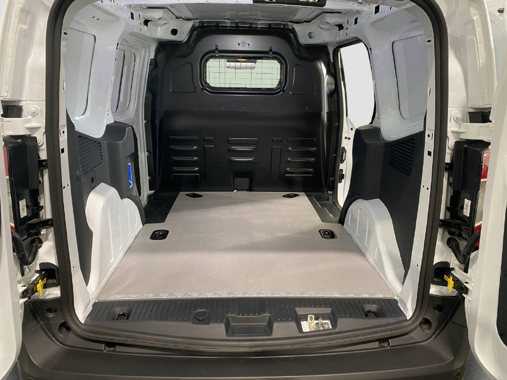 imho8269_2806307 vehicle image