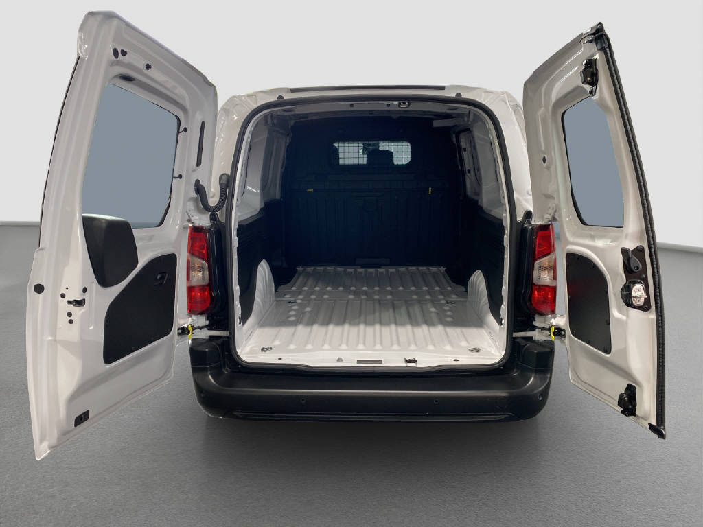 imho8269_2806308 vehicle image