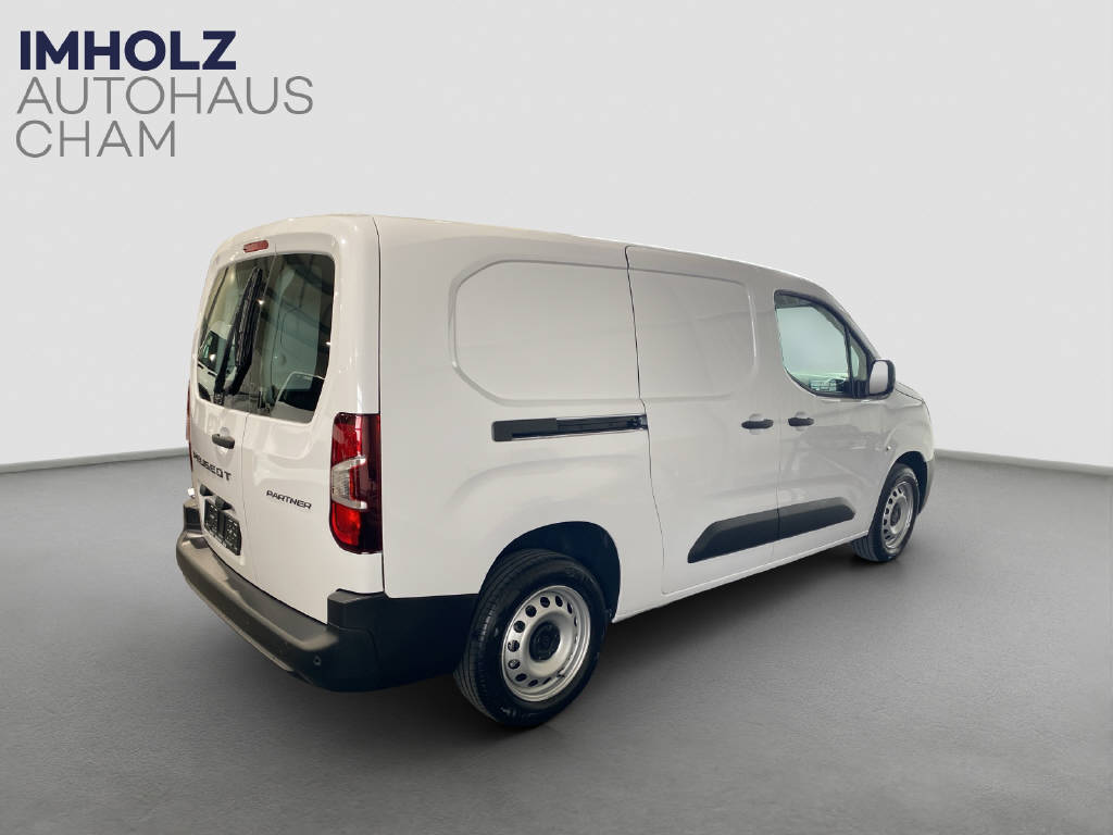 imho8269_2806308 vehicle image