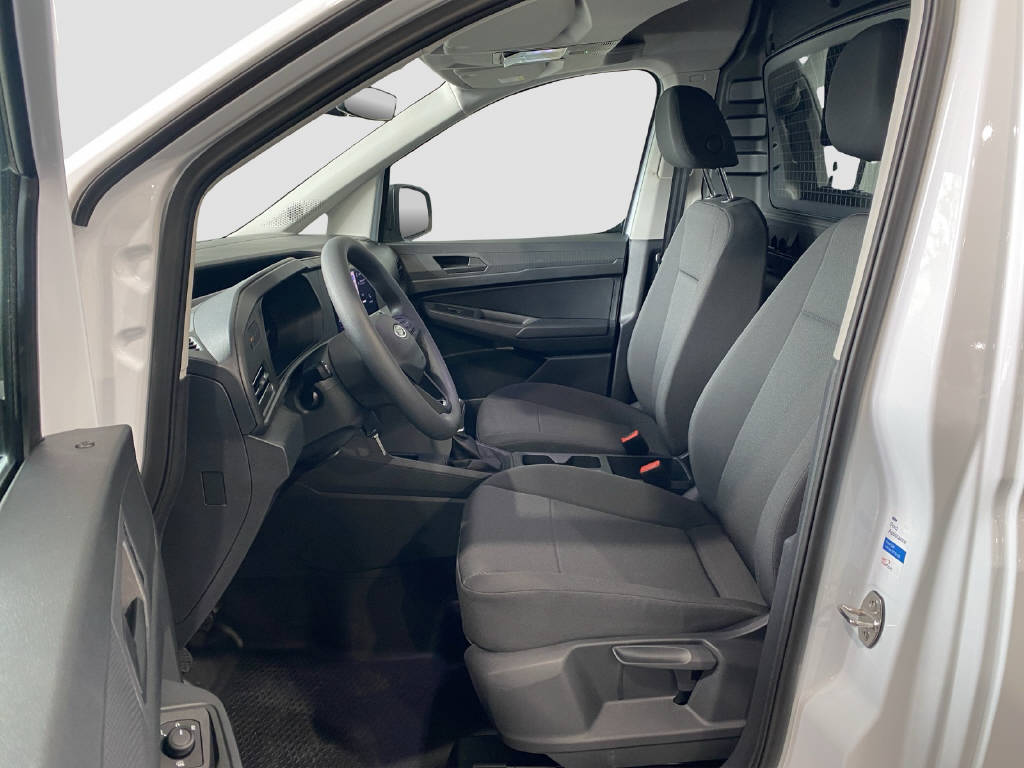 imho8269_2899569 vehicle image