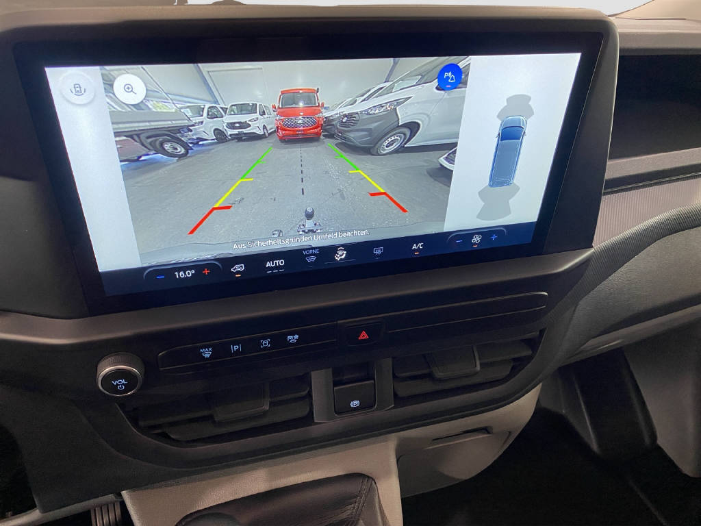 imho8269_2806310 vehicle image