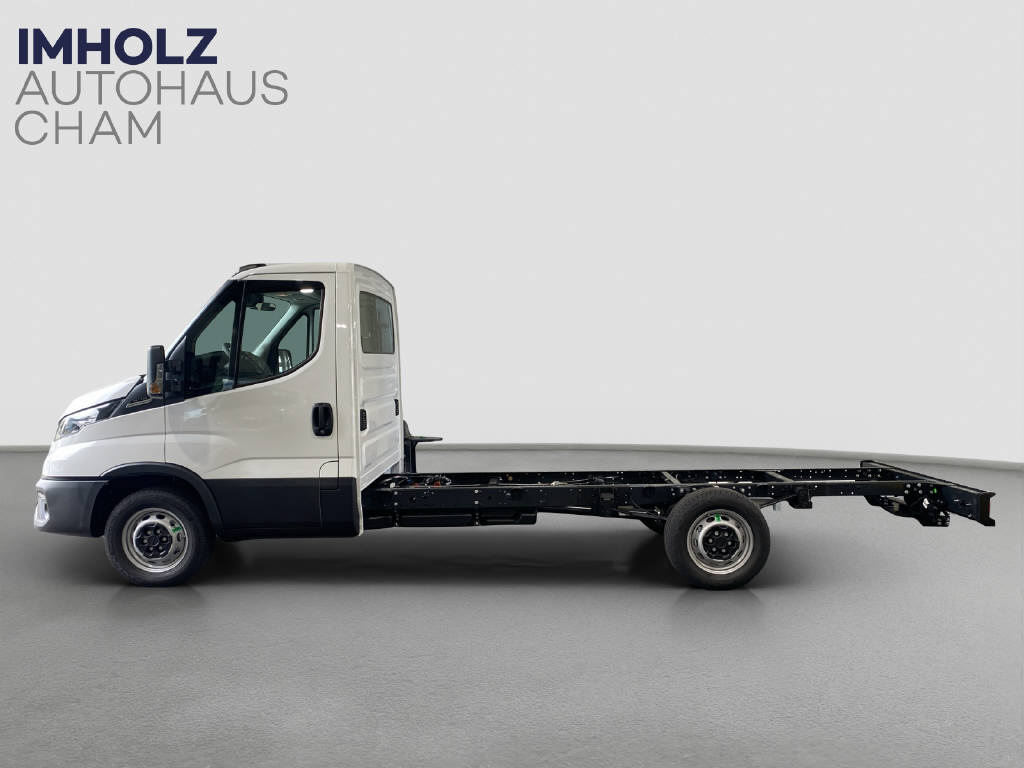 imho8269_2805751 vehicle image