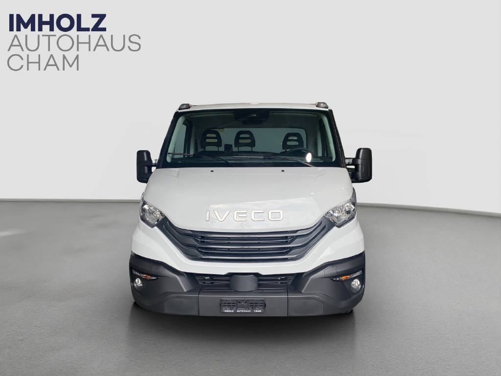 imho8269_2805751 vehicle image