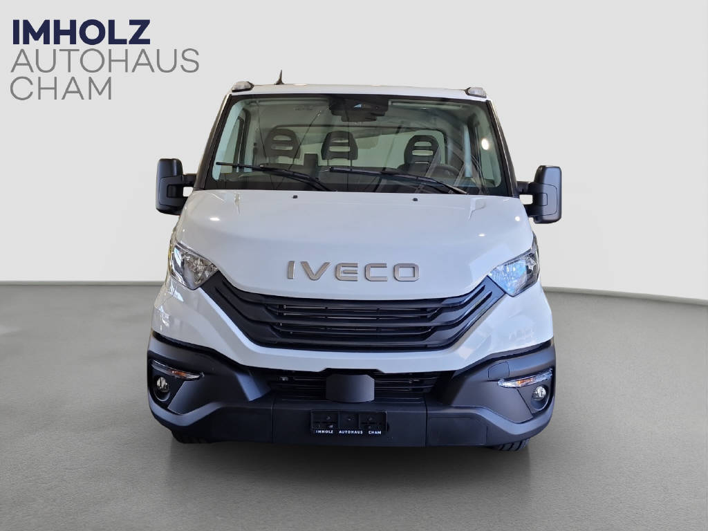 imho8269_2805752 vehicle image