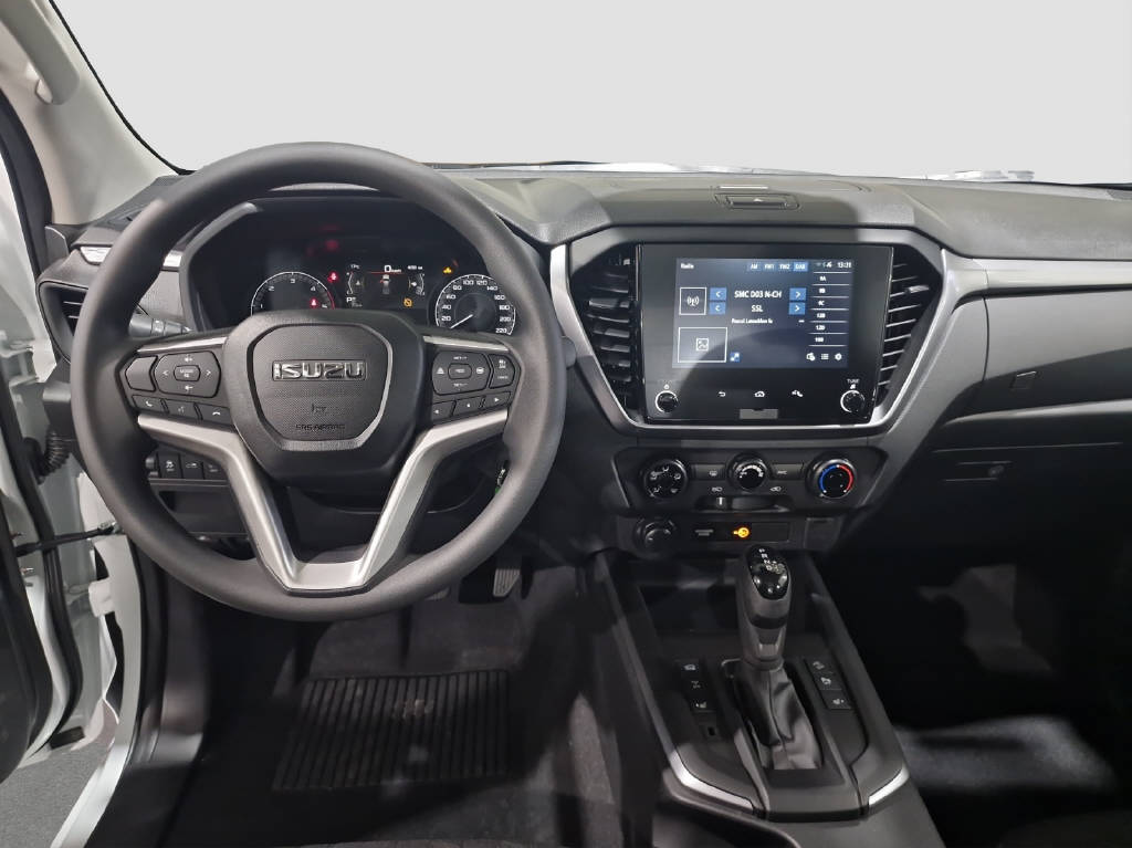 imho8269_2806313 vehicle image