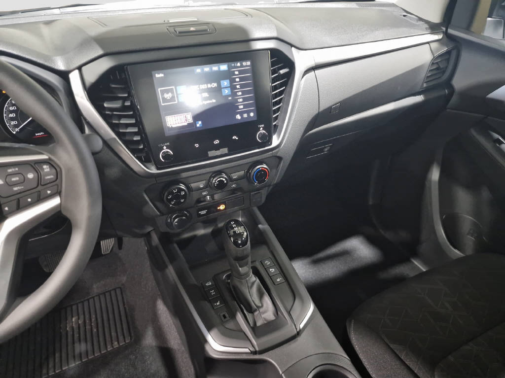 imho8269_2806313 vehicle image