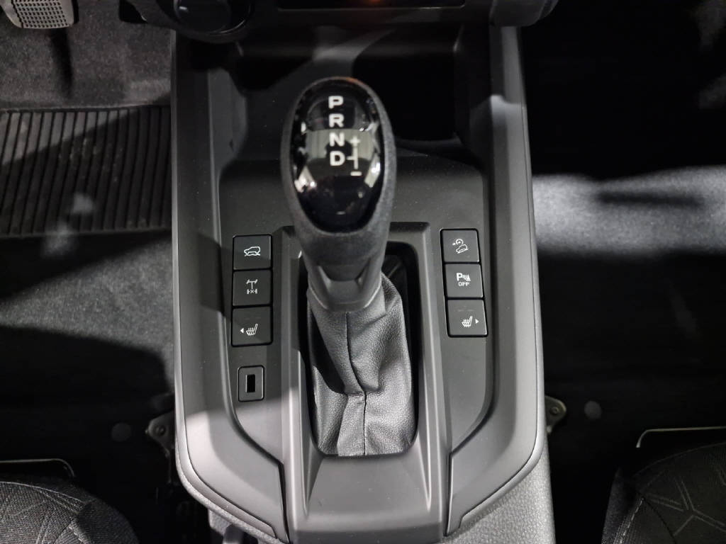 imho8269_2806313 vehicle image