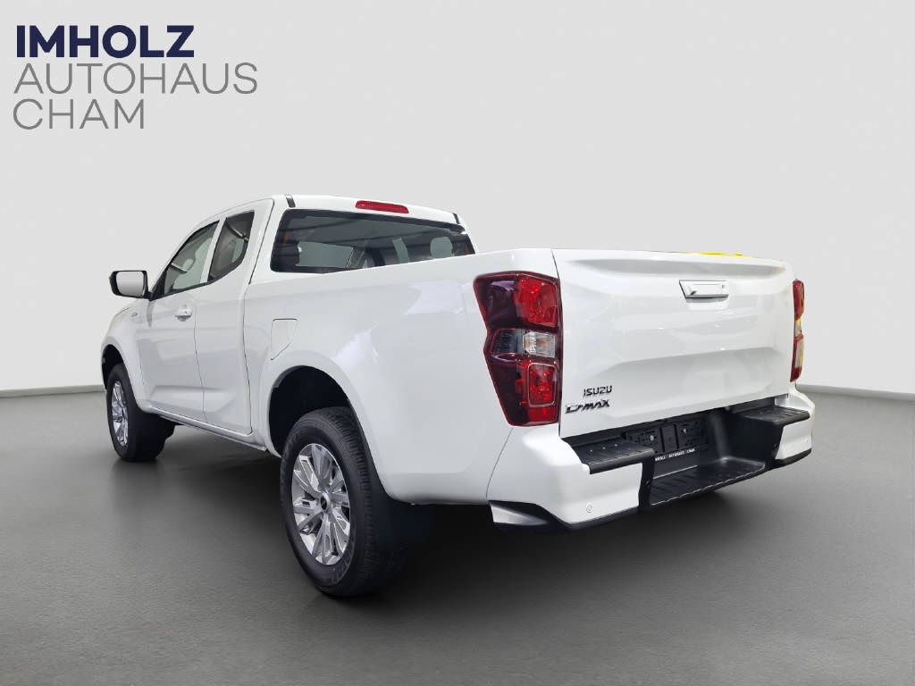 imho8269_2806313 vehicle image