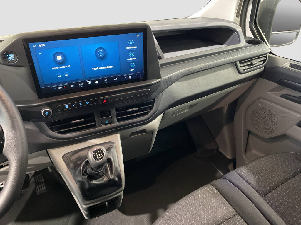 imho8269_2805754 vehicle image