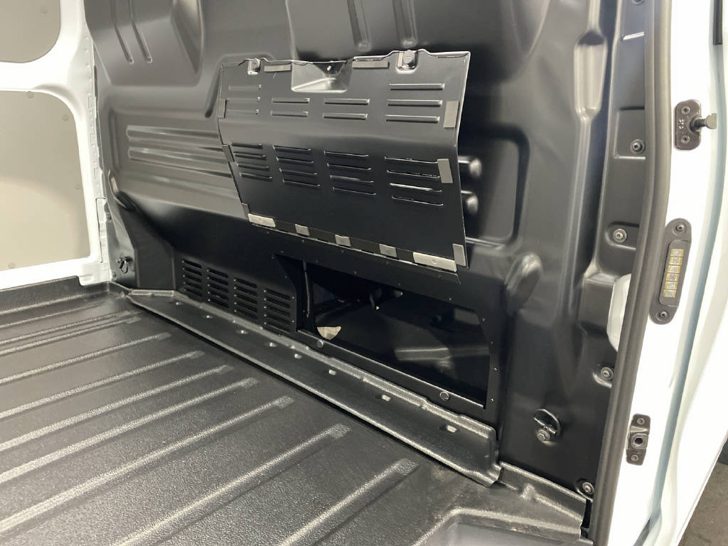 imho8269_2805754 vehicle image