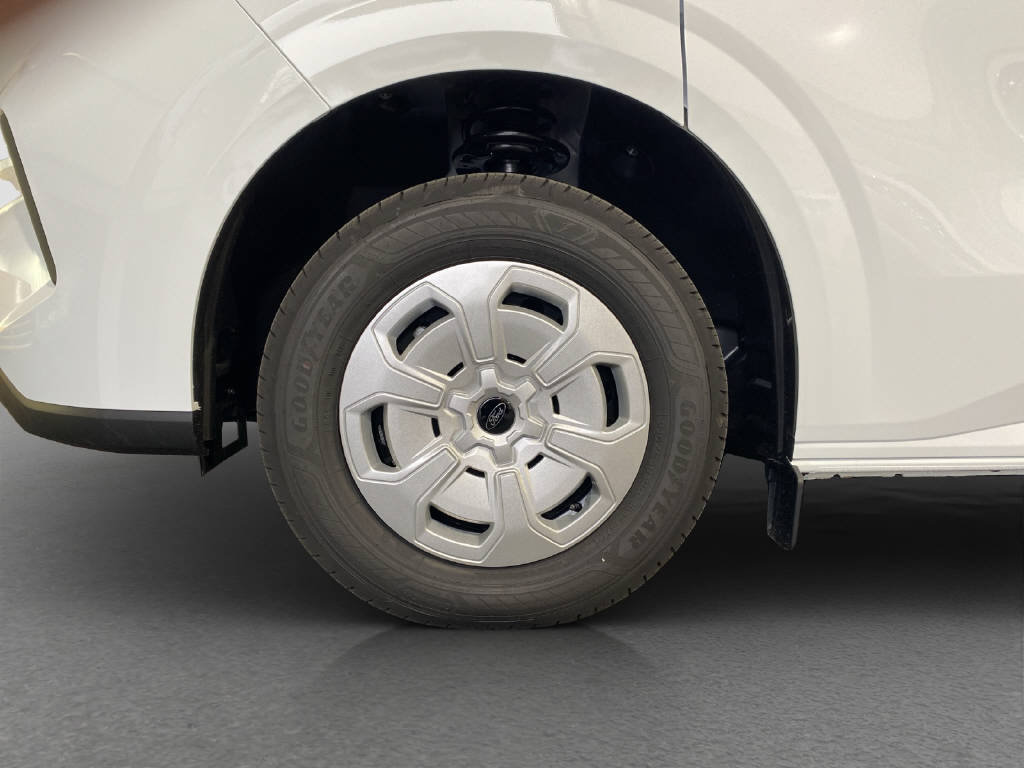 imho8269_2805754 vehicle image