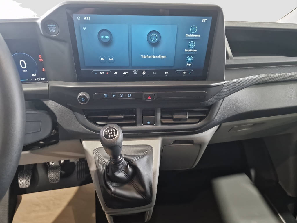 imho8269_2806315 vehicle image