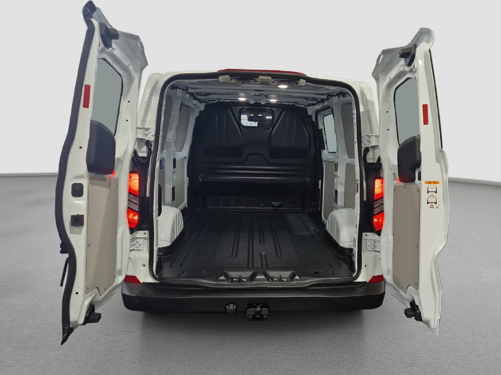 imho8269_2806315 vehicle image