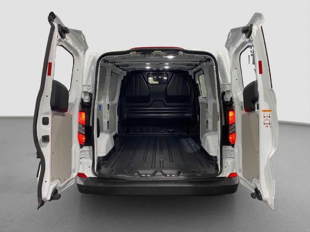 imho8269_2806316 vehicle image