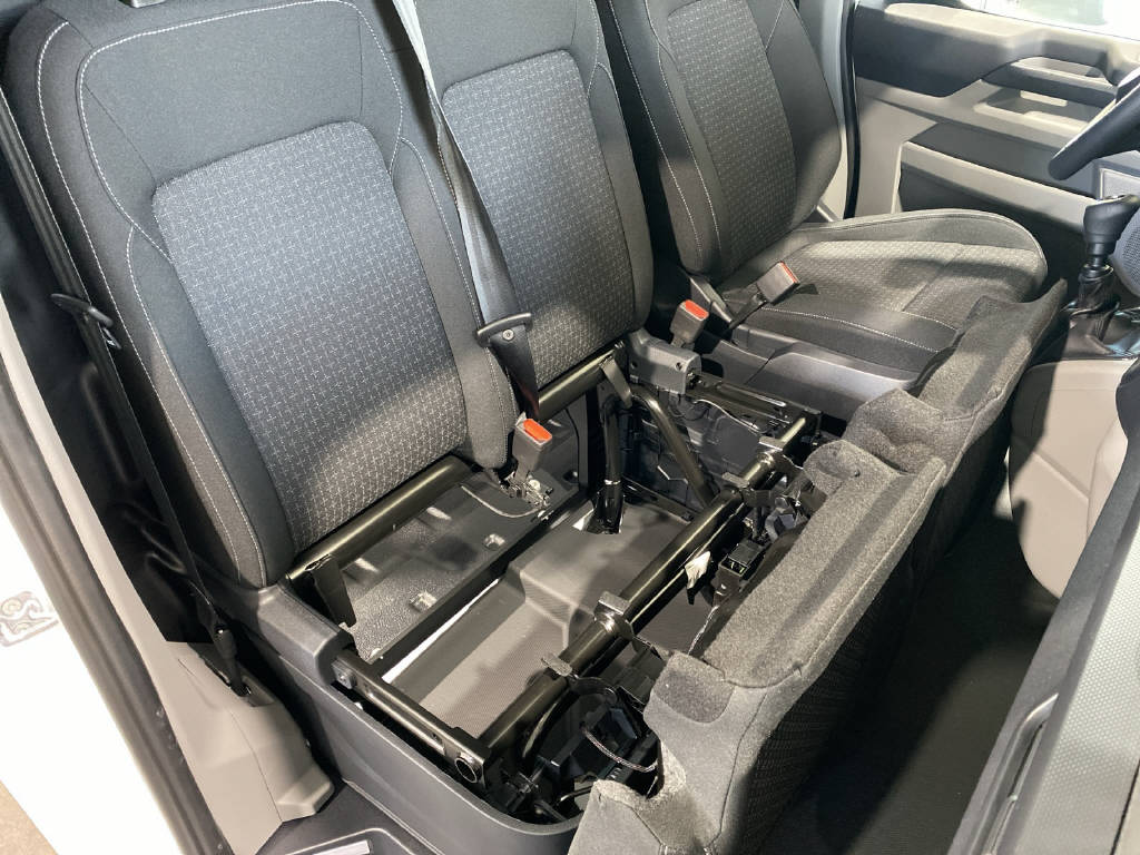 imho8269_2805757 vehicle image