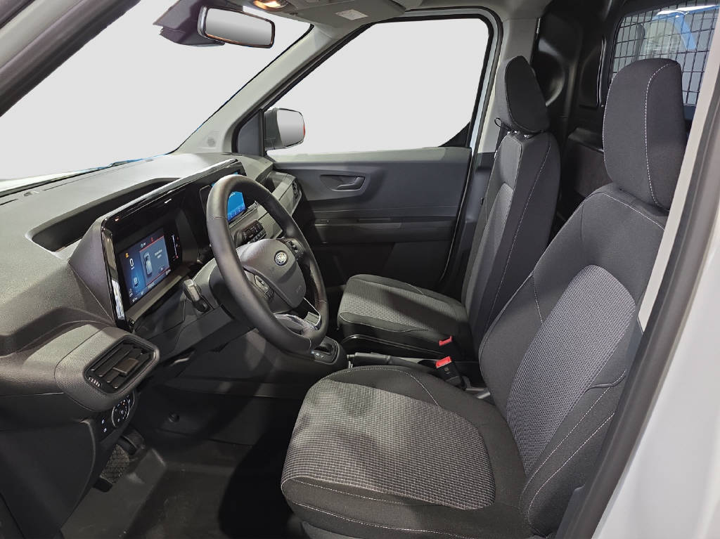 imho8269_2805761 vehicle image